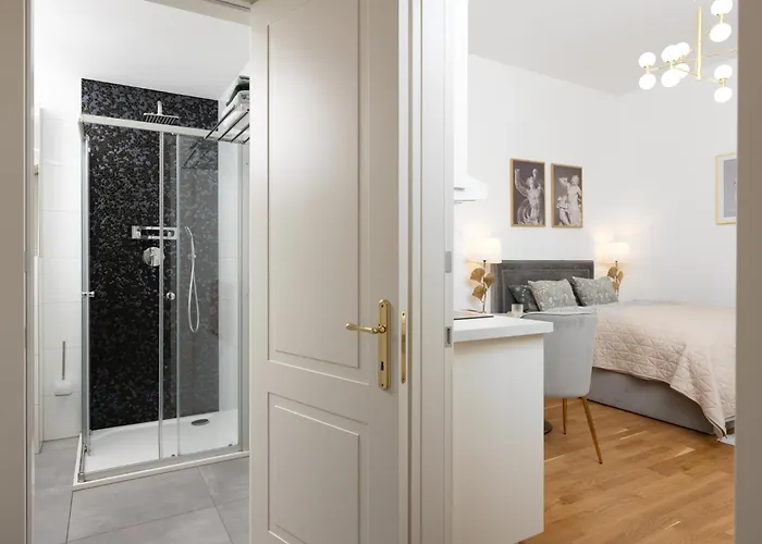 Quiet And Stylish Near Wenceslas Square * Praga